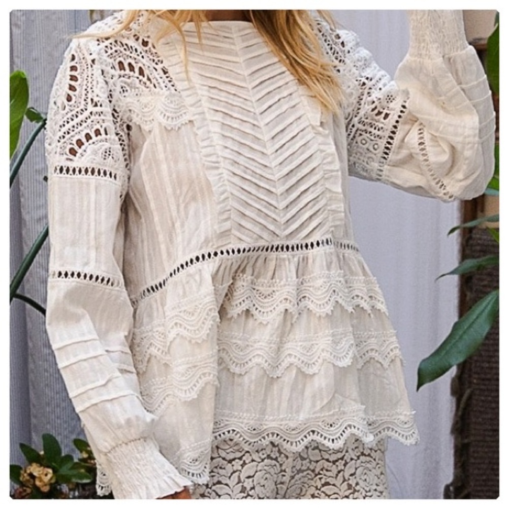 POL Feeling Romantic Woven Peplum Top - Picture 7 of 14